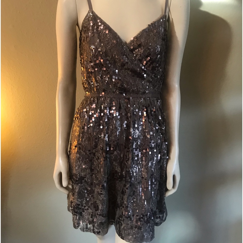 ‘NEW ARRIVALS” Brand-New Express  Brown Sequin Dress Mini Dress 4
